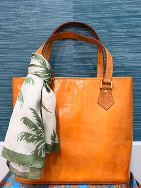 Louis Vuitton Houston in Monogram Vernis leather Bag with Scarf and COA